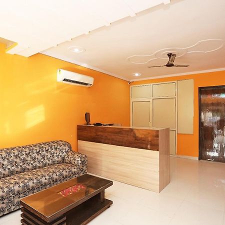 Oyo Rose Residency Near Dwarka Sector 9 Metro Station 호텔 뉴델리 외부 사진