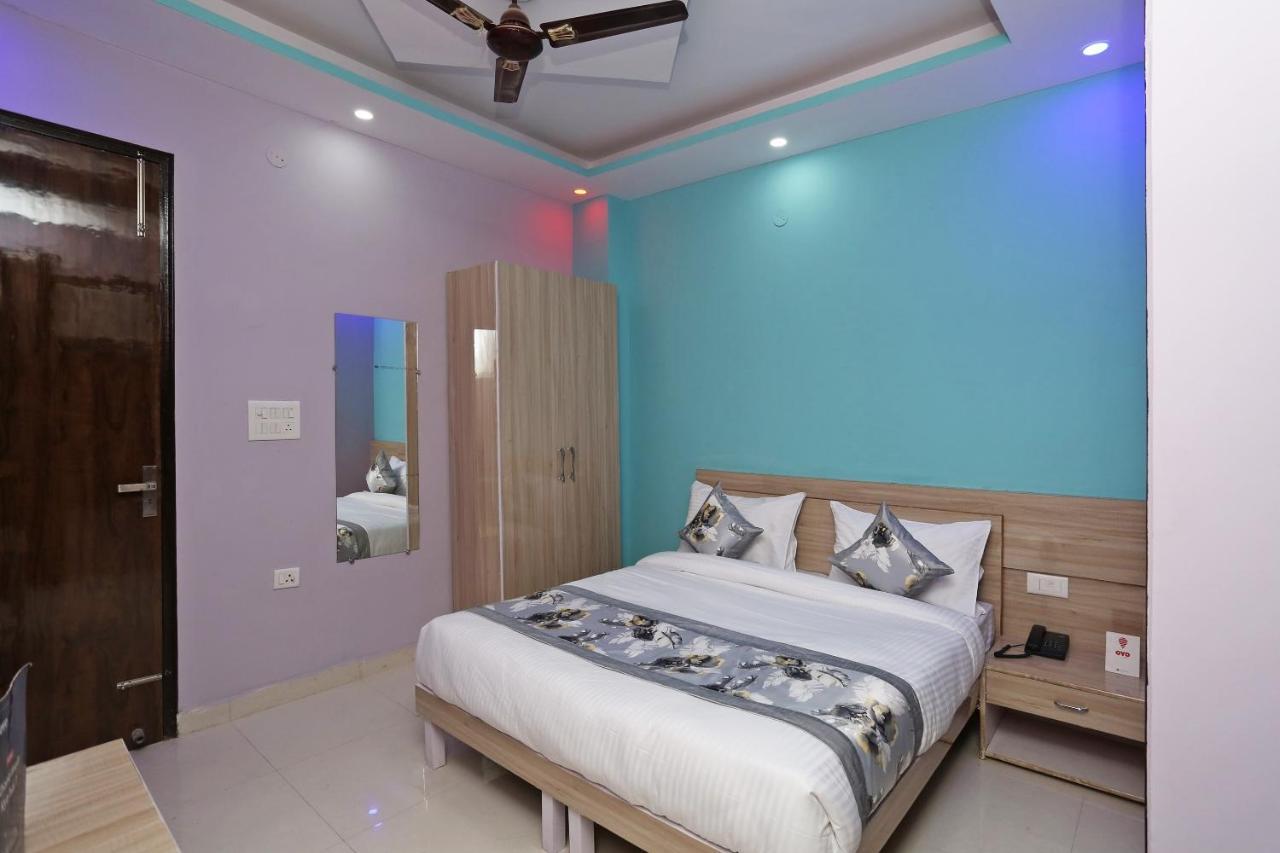 Oyo Rose Residency Near Dwarka Sector 9 Metro Station 호텔 뉴델리 외부 사진